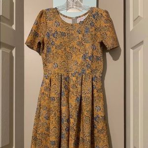 Beautiful like new Lularoe Amelia medium